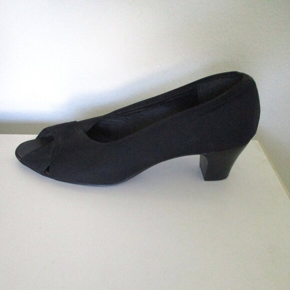 Munro American Womens Black Textile Peep Toe Pump w/ 2"Heel NWOB - Size 11M - Picture 5 of 9